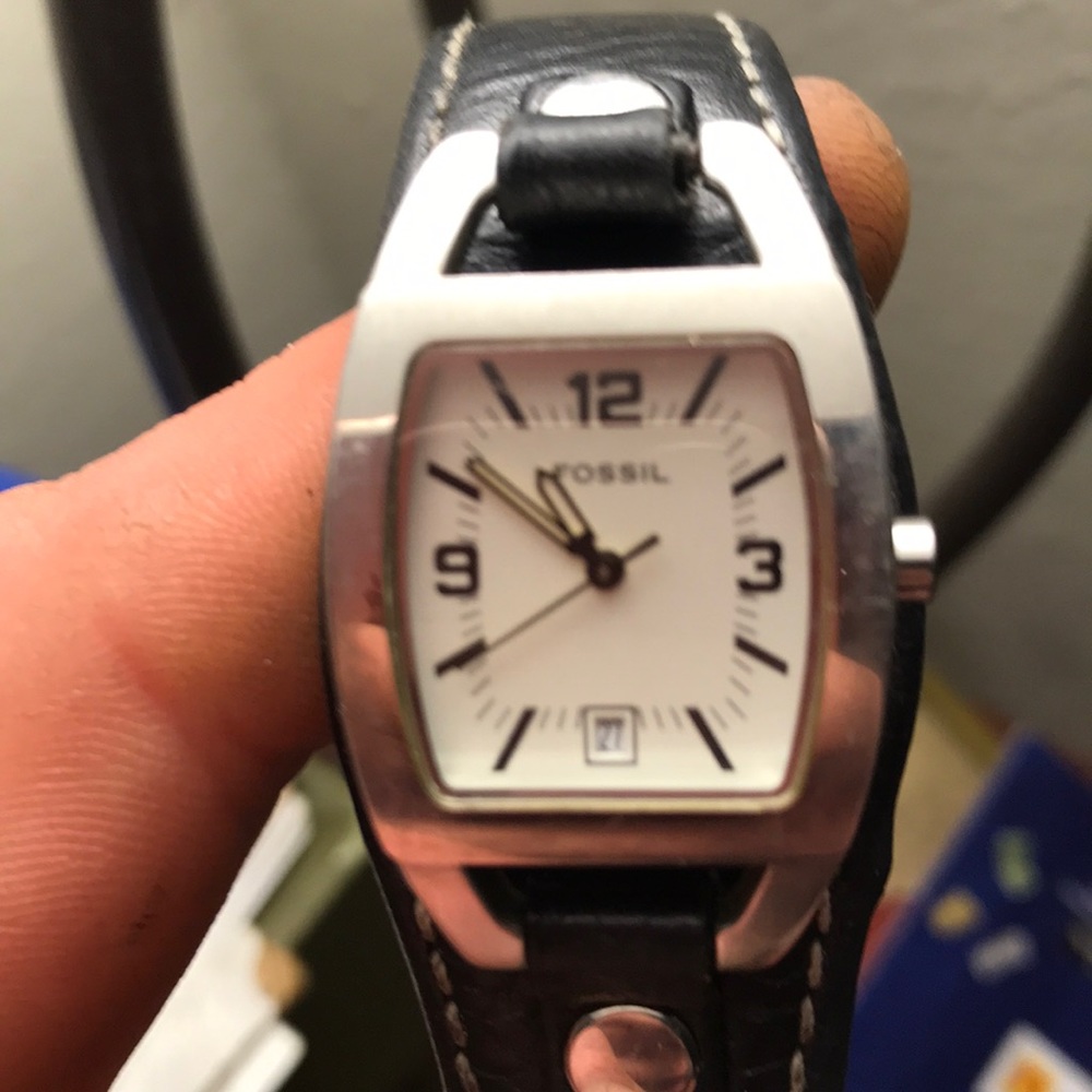 Watch - Picture 3 of 4